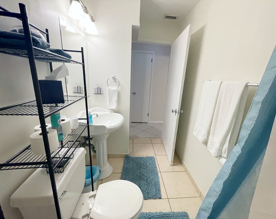 Furnished Finder property 412111_2 photo 27