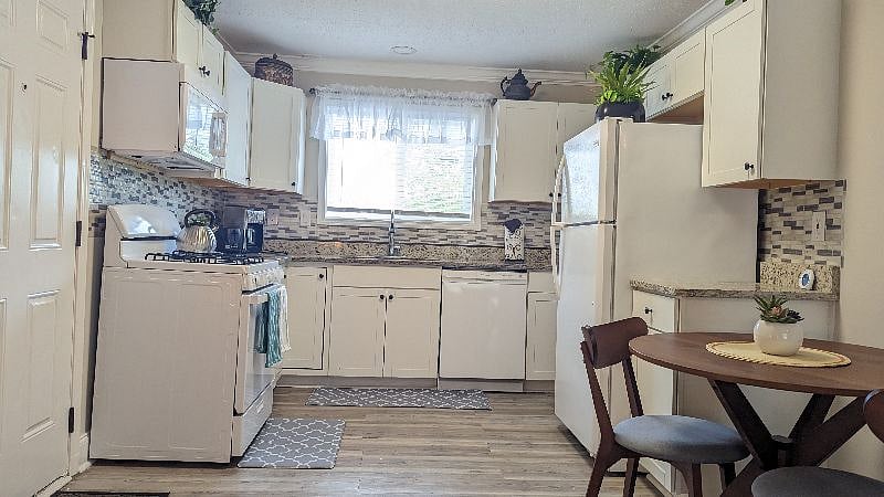 Furnished Finder property 412298_1 photo 6