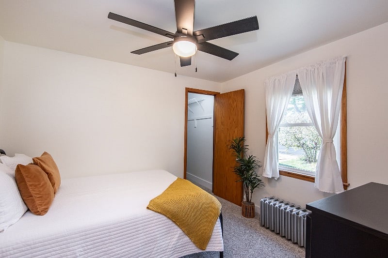 Second bedroom