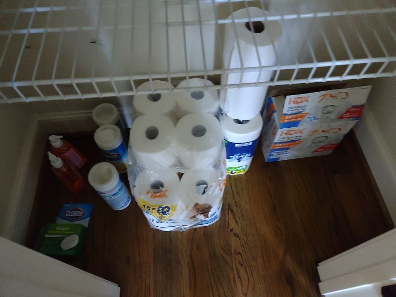 Large Kitchen Pantry (4) Shelves