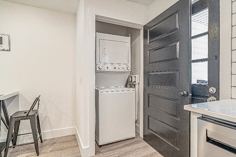 Furnished Finder property 412465_1 photo 22