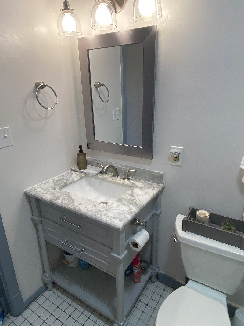 Vanity with pull-out storage drawer