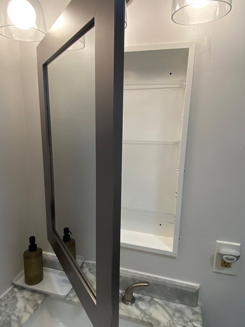 Storage vanity