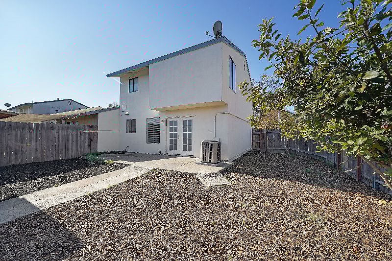 Furnished Finder property 412597_1 photo 17