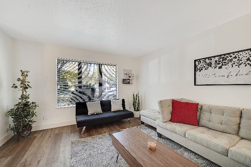Furnished Finder property 412597_1 photo 4