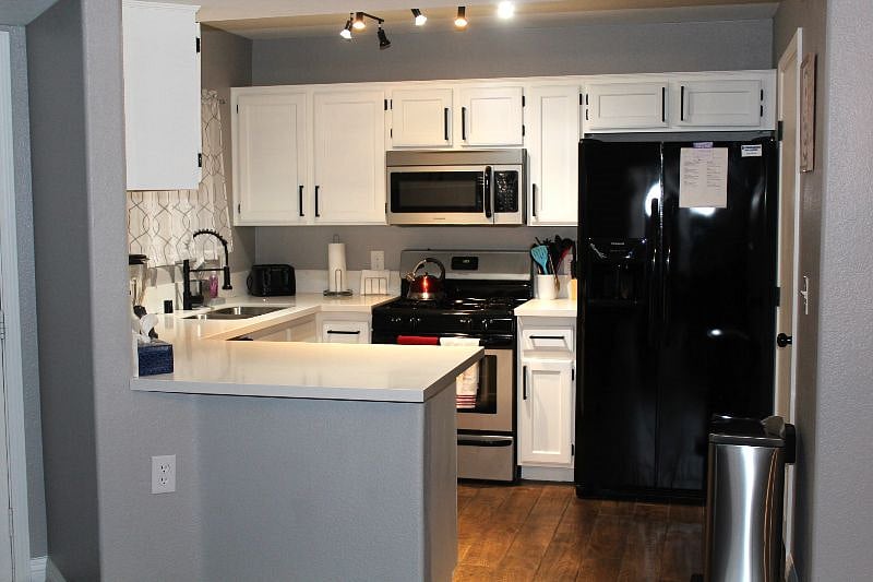 Furnished Finder property 412599_1 photo 20