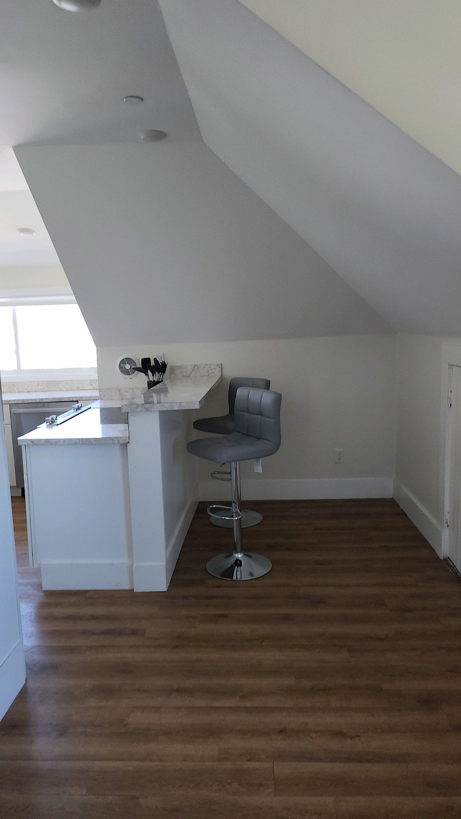 Furnished Finder property 412689_2 photo 3