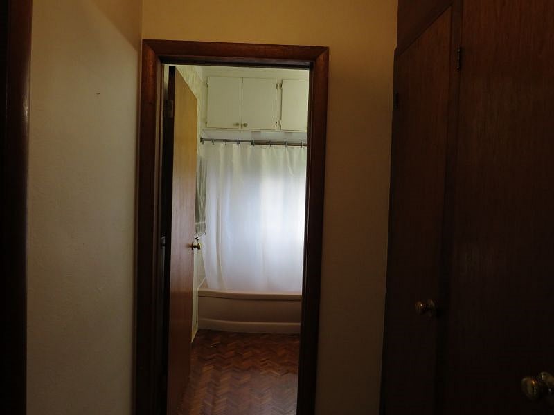 Entrance to the bathroom