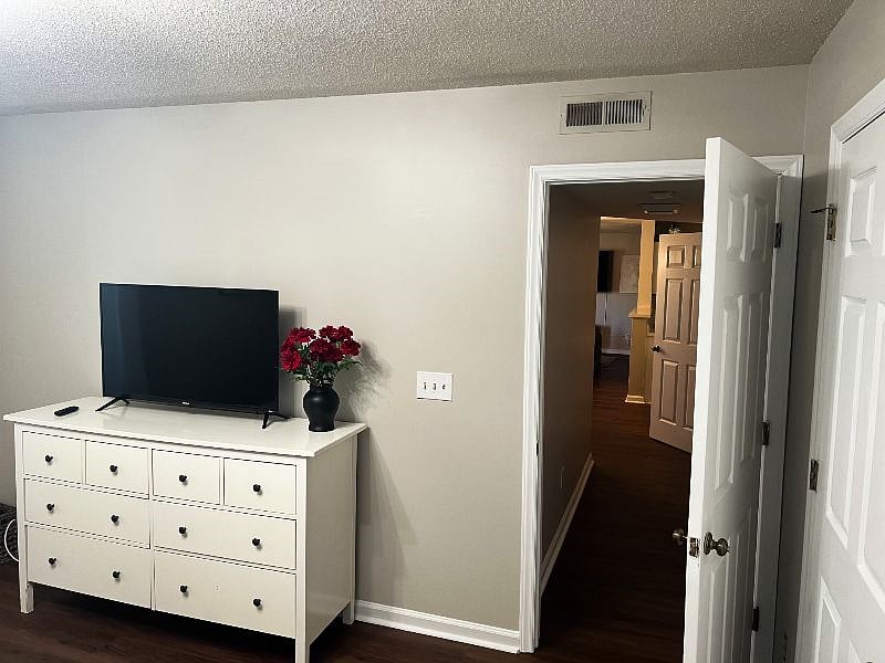 Furnished Finder property 412738_1 photo 3