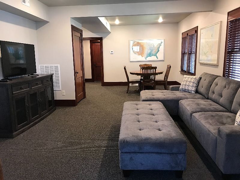 Furnished Finder property 412884_3 photo 8