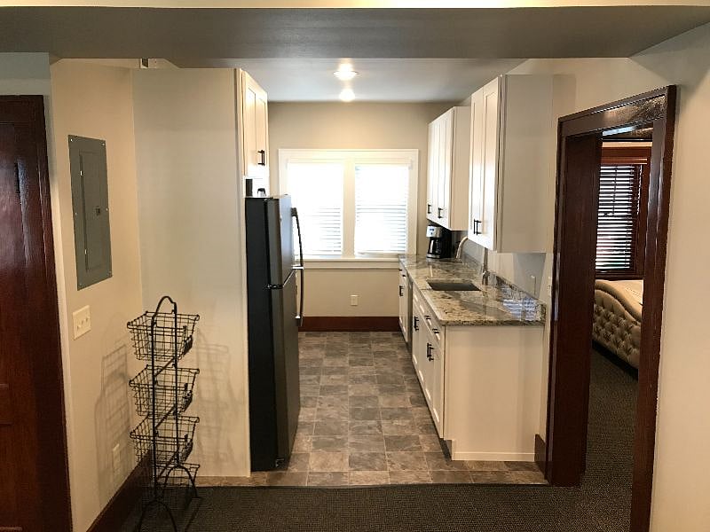 Furnished Finder property 412884_3 photo 7