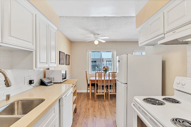Furnished Finder property 412961_1 photo 9