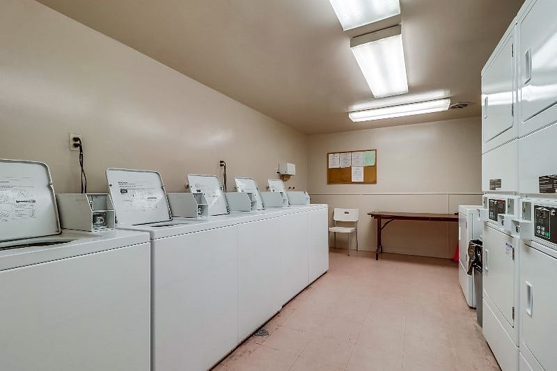 Furnished Finder property 412962_1 photo 31