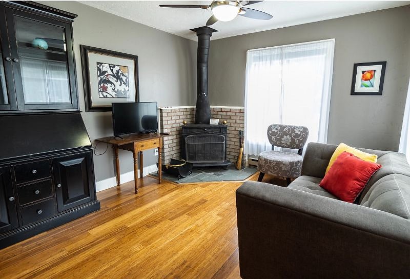 Furnished Finder property 413000_1 photo 4