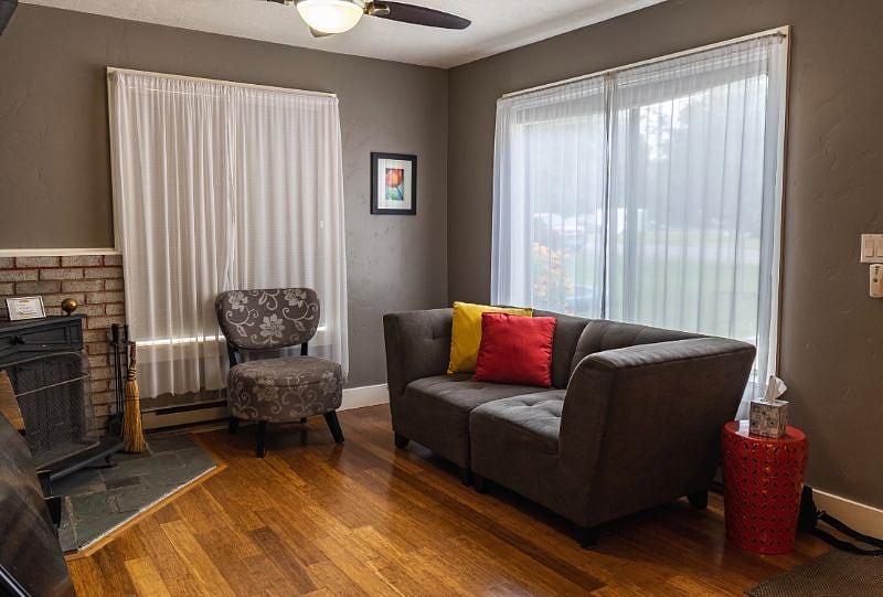 Furnished Finder property 413000_1 photo 5
