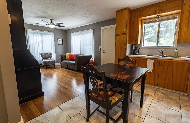 Furnished Finder property 413000_1 photo 7