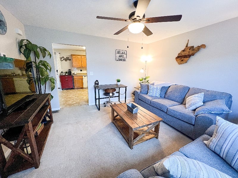 The kitchen is only a few steps away!