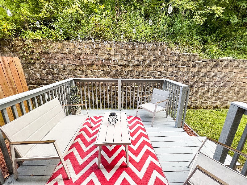 Back patio directly off of the kitchen!