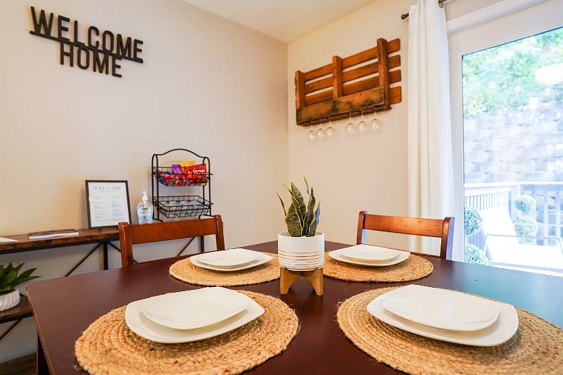 Enjoy dinner at the dining table or outside on the patio!