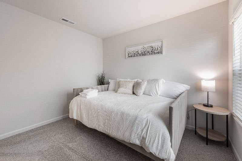 Furnished Finder property 413091_1 photo 12