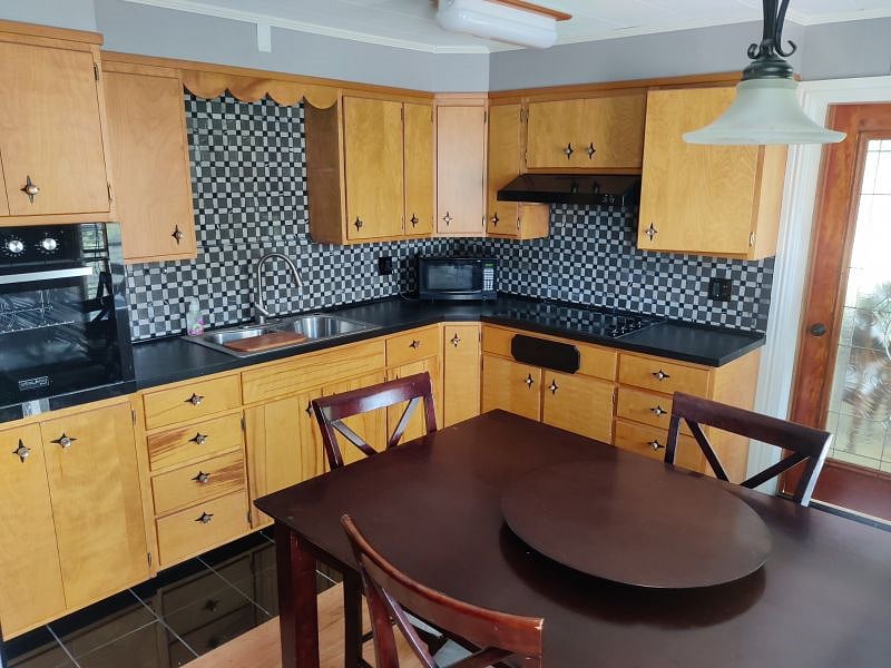 Furnished Finder property 413178_1 photo 3
