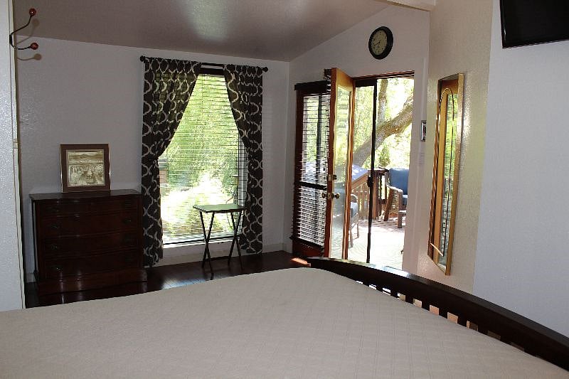 Furnished Finder property 413190_1 photo 17