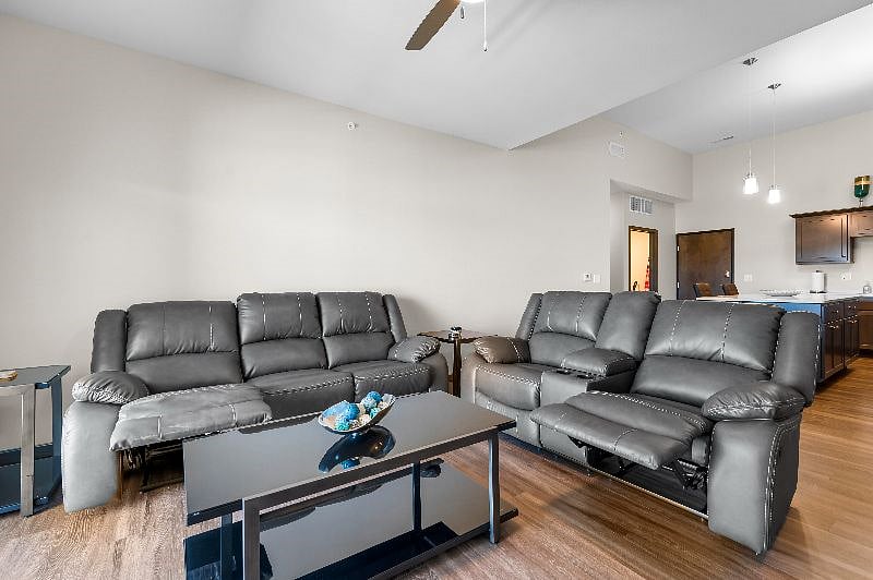 Furnished Finder property 413217_1 photo 11