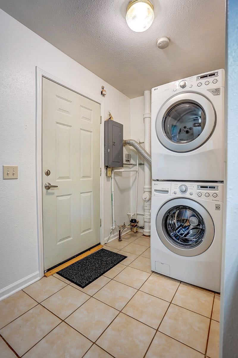 House includes a free washer and dryer!