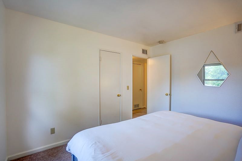 King Bedroom with closet