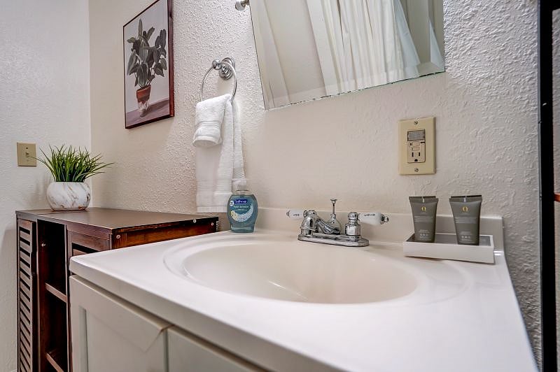 Complimentary soap and gel is included to get your started!