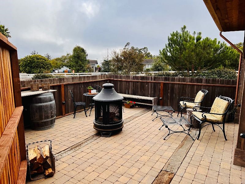 Furnished Finder property 413234_1 photo 23