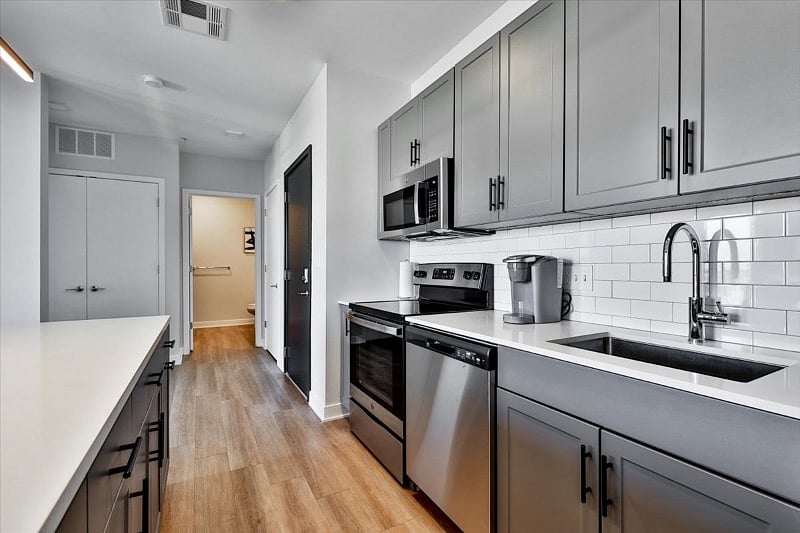 Furnished Finder property 413244_3 photo 8