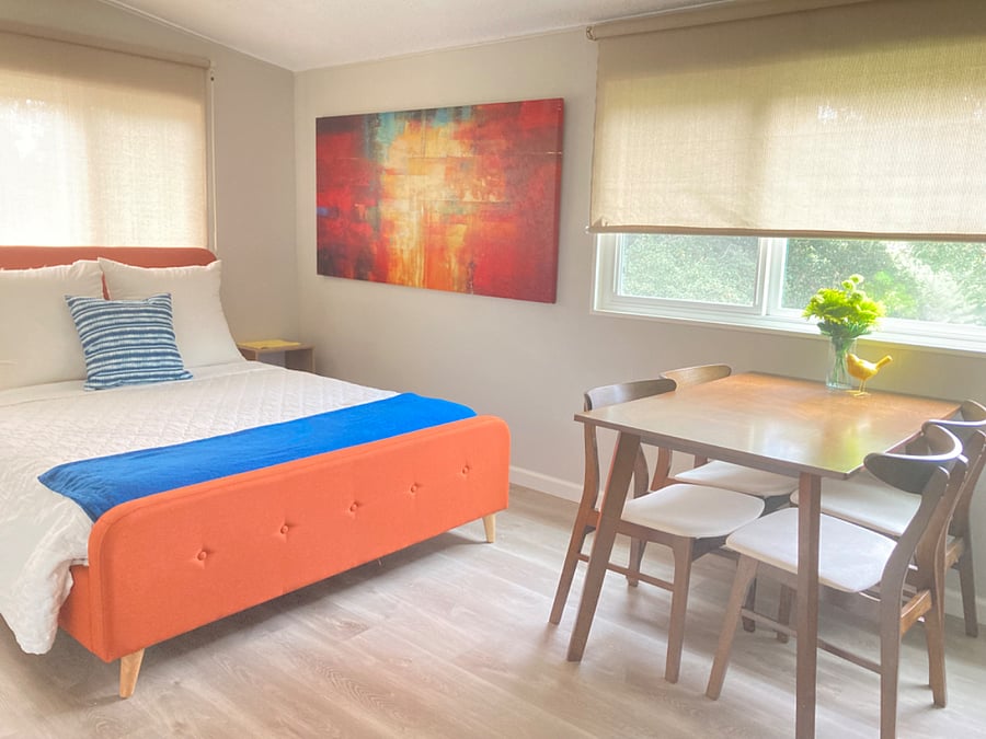 Queen bed - includes linen & pillows
Dining table - includes placemats
Large scenic windows - include shade