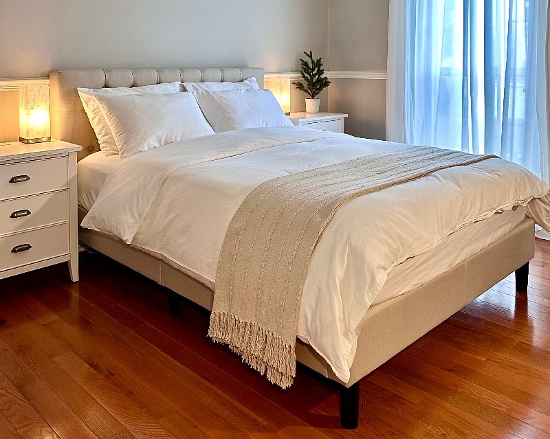 2rd Bedroom with Queen Bed