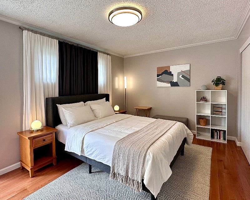 Master Bedroom w/Queen Bed