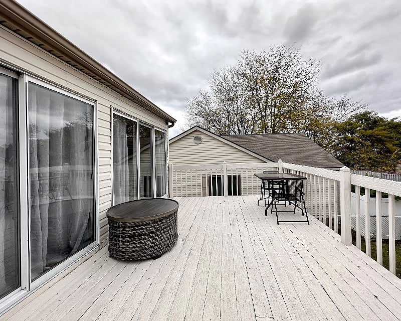 Top Level Deck