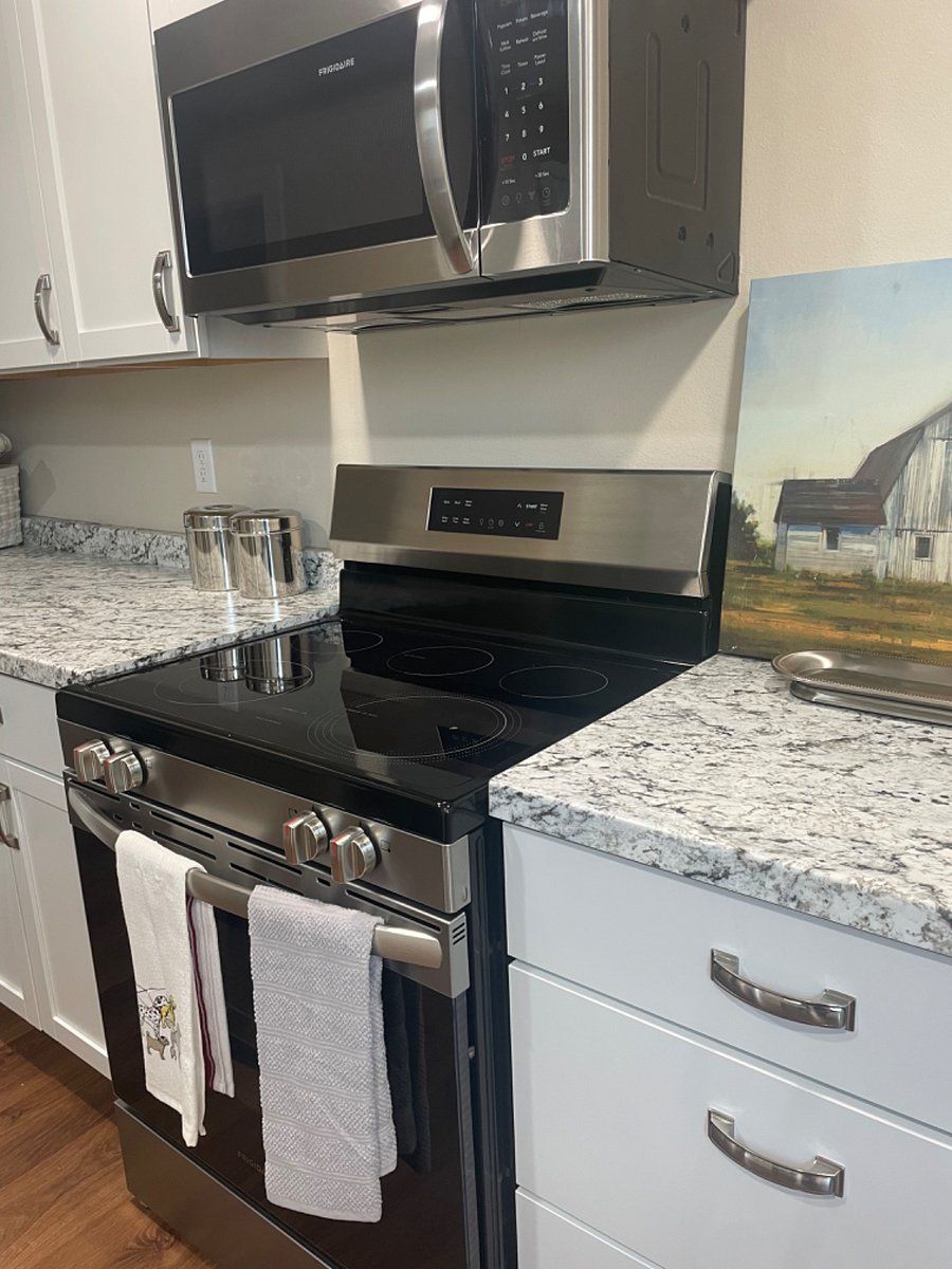 Furnished Finder property 413413_1 photo 16