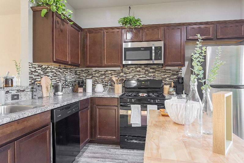 Furnished Finder property 413422_1 photo 14