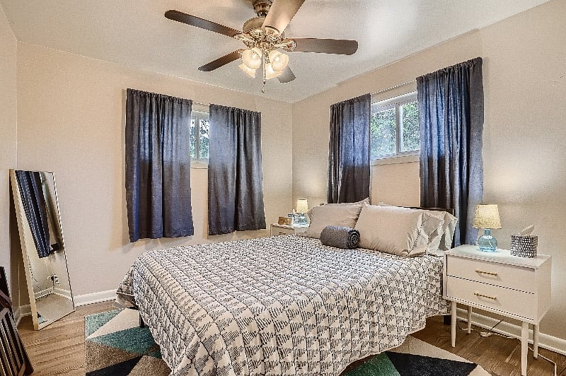 Bedroom 2: Queen-sized bed with a firmer, ultra-cozy premium mattress. 