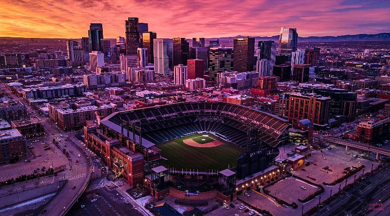 7 miles/15 minutes from Coors Field 