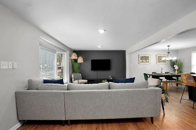 Furnished Finder property 413540_1 photo 3