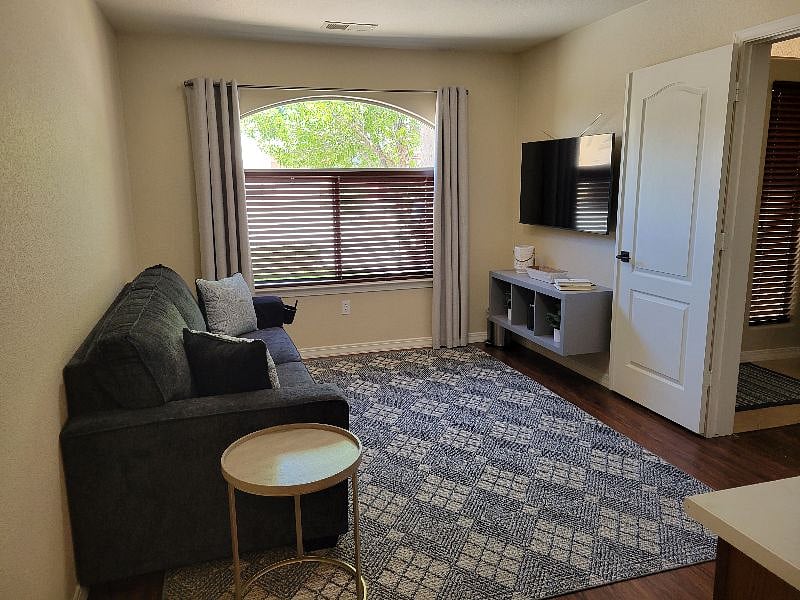 Furnished Finder property 413562_1 photo 33