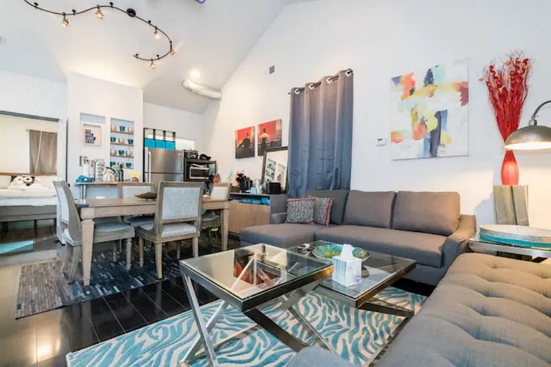 Posh + Upscale Silicon Valley Executive Apartment