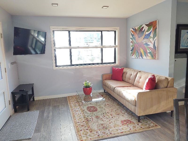 Furnished Finder property 413610_1 photo 3
