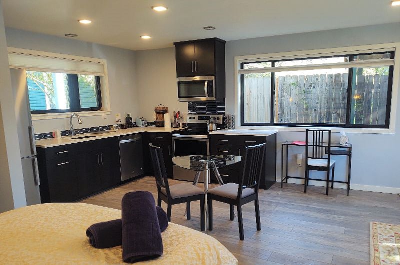 Furnished Finder property 413610_1 photo 6