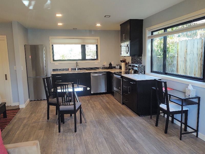 Furnished Finder property 413610_1 photo 8