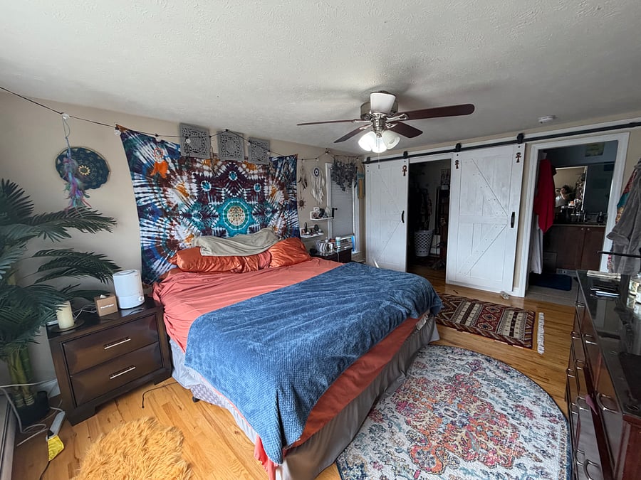 Master bedroom connected to walk-in closet and ensuite bathroom. The room will be cleared out for your move-in