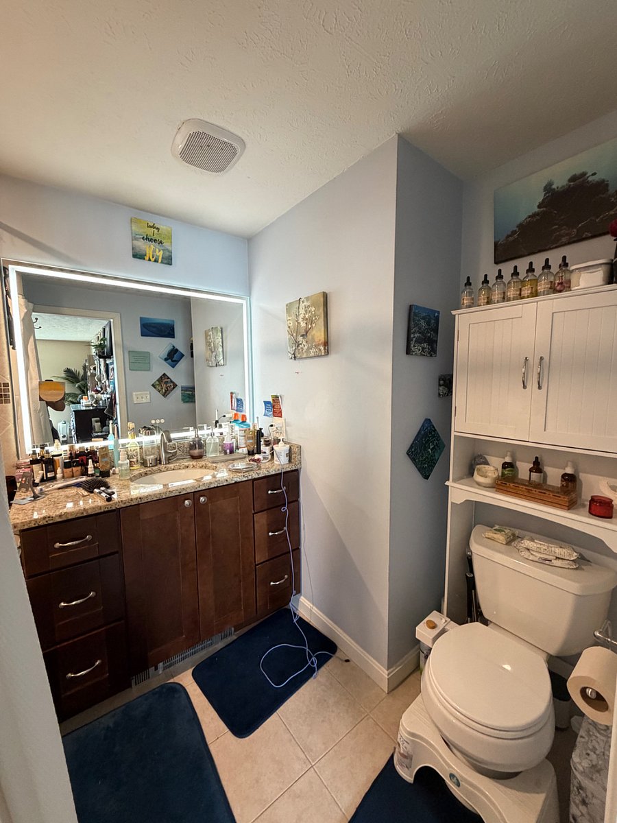Master ensuite bathroom, bidet and jacuzzi tub included. Tub not shown in image
