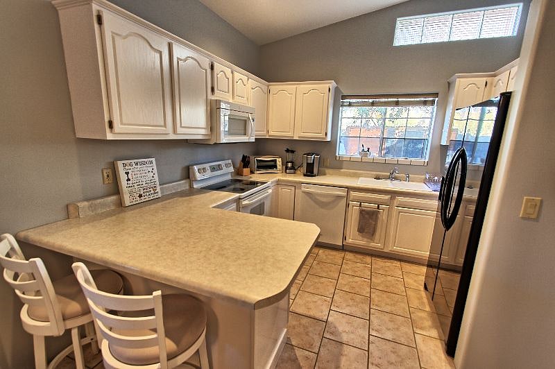 Furnished Finder property 413701_1 photo 4