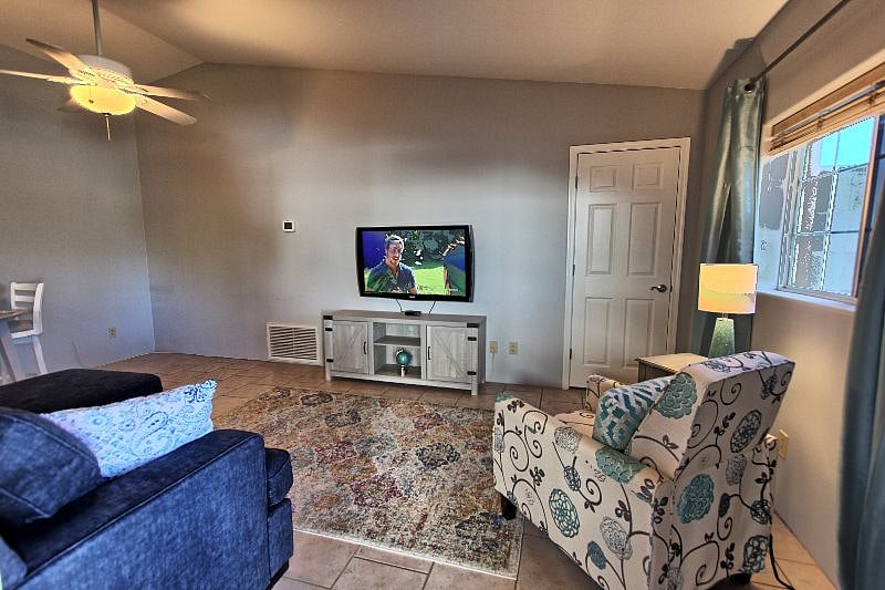 Furnished Finder property 413701_1 photo 3